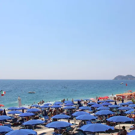 Loft Vista Sul Mare يتوجاني